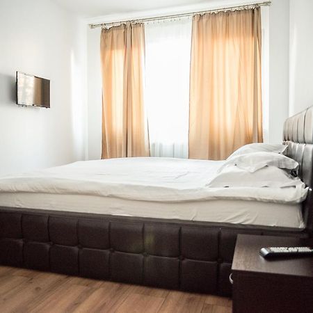 Executive Apartments 2 クラヨーヴァ エクステリア 写真